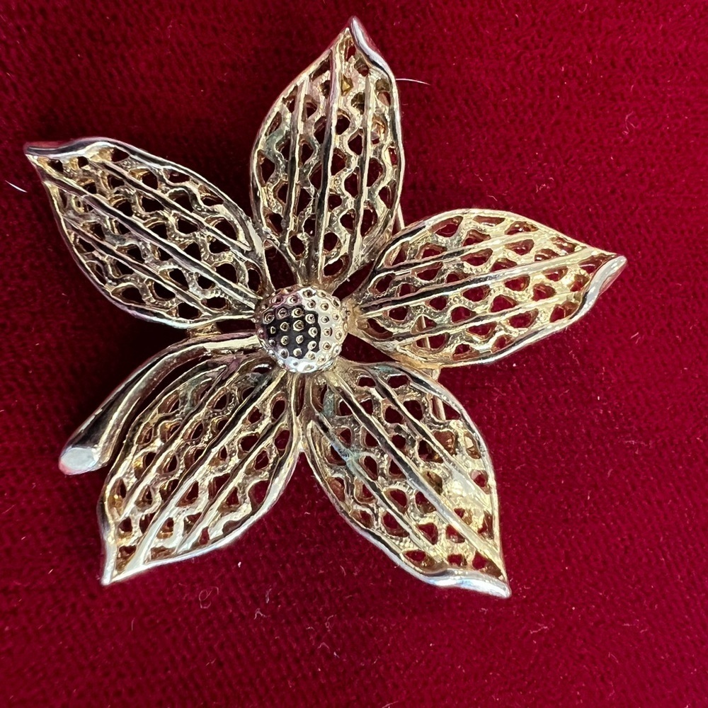 Vintage flower brooch